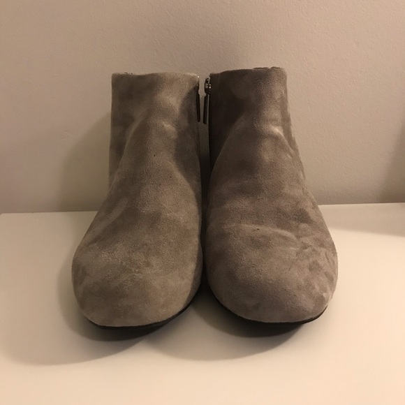 NWOT heeled ankle boots - Picture 4 of 9